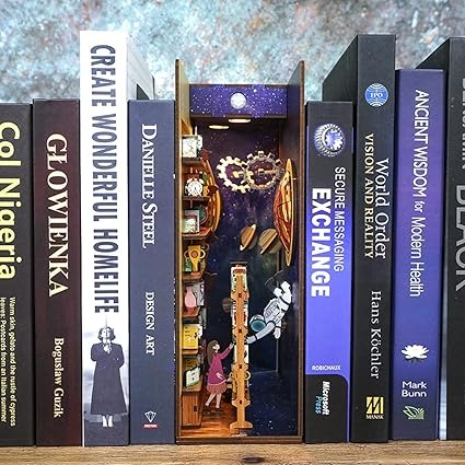 Armable Book Nook Interstellar (Sensor y Luz)