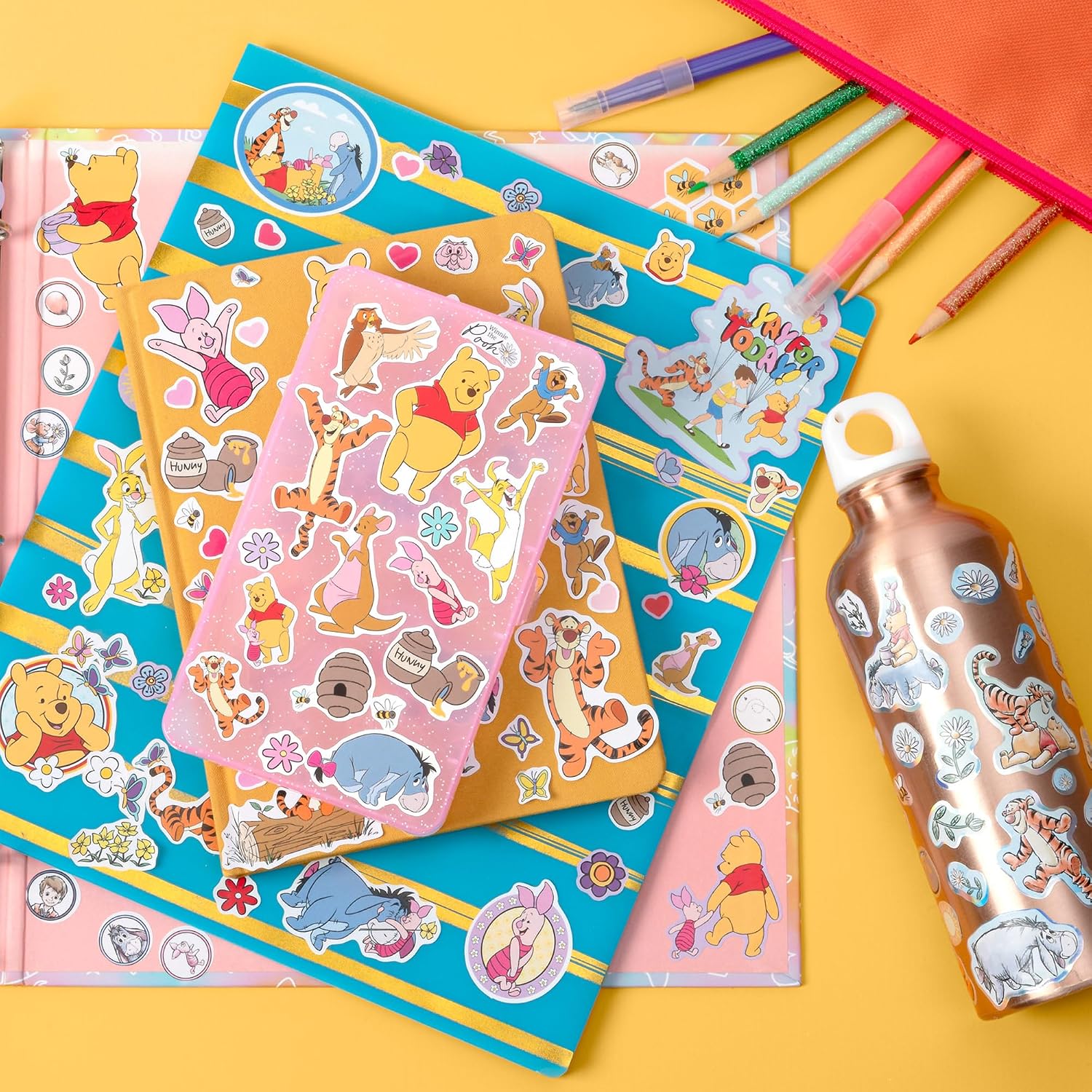91ALpRsoMRL._AC_SL1500_ Fashion Angels Libro Coleccionador De Stickers +1000 Stickers Winnie The Pooh(Defecto de Transporte Pestañas que sobresalen con arrugas)